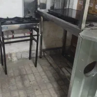 تعدادی لوازم رستوران و ساندویچی