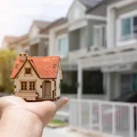 آپارتمان ۸۷ متر نوساز / املاک نگارستان/