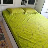 تخت خواب ووسایل خونه