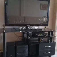 میز تلویزیون LCDشیشه ای در حد نو