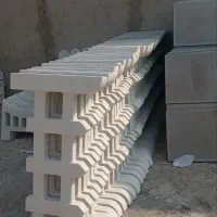 نرده دور باغچه