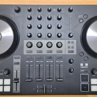 دستگاه دی جی ترکتور  traktor s3