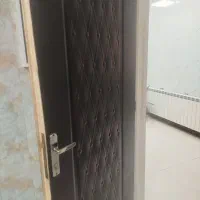 نصب درب چوبی  تعداد۴۰۰عدد