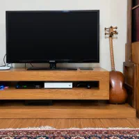 میز زیر تلویزیونی