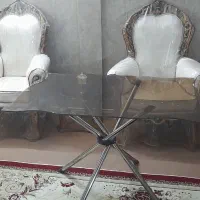 میز ناهارخوری چهار نفره، بدون صندلی، تمیز و سالم