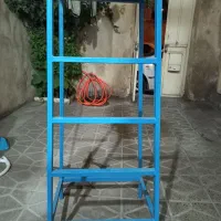 چهارپایه اهنی محکم و سالم
