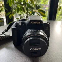 دوربین حرفه ای canon مدل eos 750d