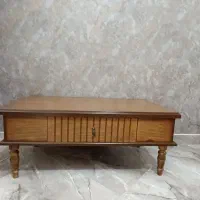 یک میز جلو مبلی نو چوب گردو سنگین قیمت ۱۰ میلیون