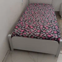 تختخواب یک نفره همراه تشک