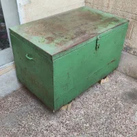 صندوق لباس فلزی