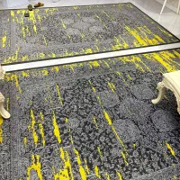 سه عدد فرش سالم و یه کناره وآباژور سالم