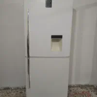یخچال درحدنو