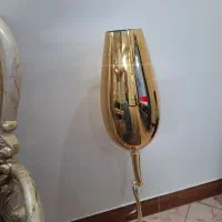 گلدان کنار سالنی
