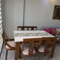 میز نهارخوری  ۶ نفره و ۳ عدد عسلی