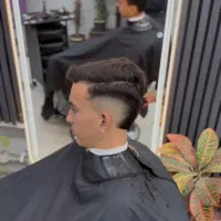 آموزشگاه آرایشگری مردانه با مدرک و مدل زنده