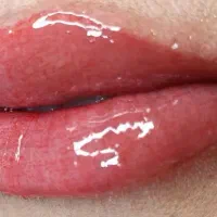 خدمات دائم شیدینگ و رژ لب وتتوی بدن( با 50٪تخفیف)