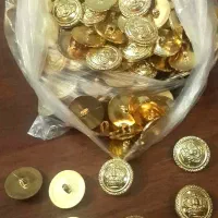 دکمه زنانه طلایی / نگین آینه ای / منگوله چوبی
