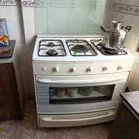 با سلام گاز ۵شعله طرح فر فوق العاده محکم وسالم