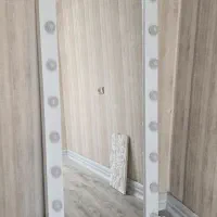 آینه قدی چراغ دار