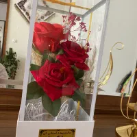 باکس گل شیشه ای