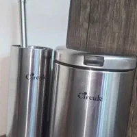 سطل و فرچه دستشویی