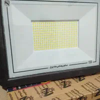 پروژکتور ۱۰۰ وات و ۵۰ وات شاهچراغ نو با ارسال