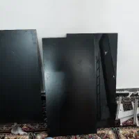 میز تلویزیون شیشه ای در حد نو