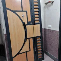 درب ورودی منزل