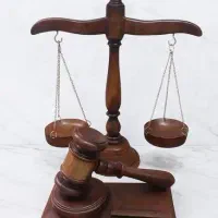 وکیل پایه یک دادگستری