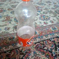 بطری نوشابه ۱،۵ حدود ۱۰۰تا دونه ۴۰۰۰تومن