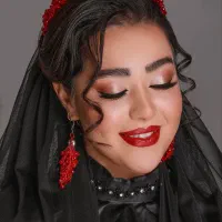 فرصت استثنایی خدمات میکاپ و شینیون بابهترین متریال