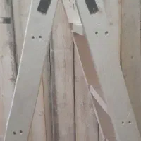 نردبان چوبی دوطرفه نقاشی