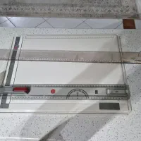 تخته رسم و خط کش تی