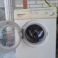 لباس‌شویی اتوماتیک