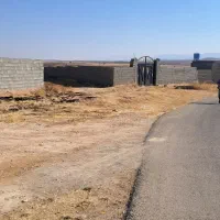 زمین صنعتی باغچه ای دیوار کشیده