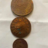۳عدد سکه ۲۰۰ دیناری ۱۰۰ دیناری و۲۵ دیناری