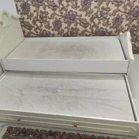تخت میهمان ومیزبان