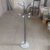 چوب لباسی ایستاده