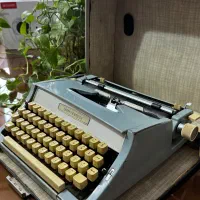 ماشین تایپ آلمانی اصل