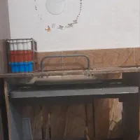 میز تحریر و کامپیوتر