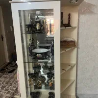 ویترین ام دی اف چهار طبقه در حد نو