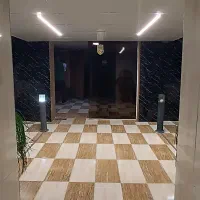 آپارتمان ۸۱متری تمیز.دو خواب.پارکینگ.آسانسور