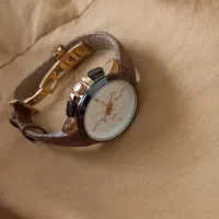 دوعدد ساعت نیاز به تعمیر