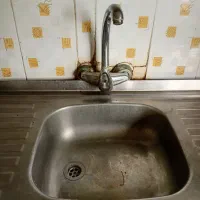 سینک ظرفشویی به همراه شیر