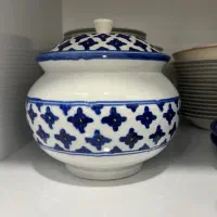 ظرف درب دار