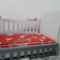 تخت کنارمادر