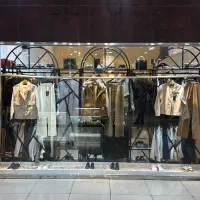 فروشنده خانم نیازمندیم