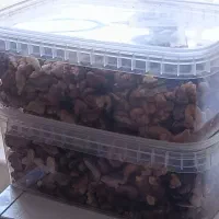 مقداری مغز گردو برای شیرینی با قیمت بسیار مناسب