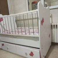 سرویس تخت نوزاد کیتی برند ساحل چوب گهواره شو