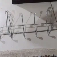 چوب لباسی پشت در